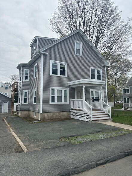 Primary Photo - 6-2 Charter St