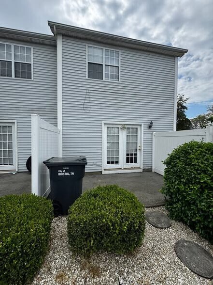 Building Photo - 501 Spruce St