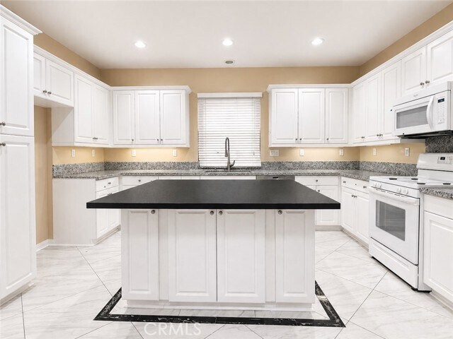 Building Photo - 2365 W Canopy Ln