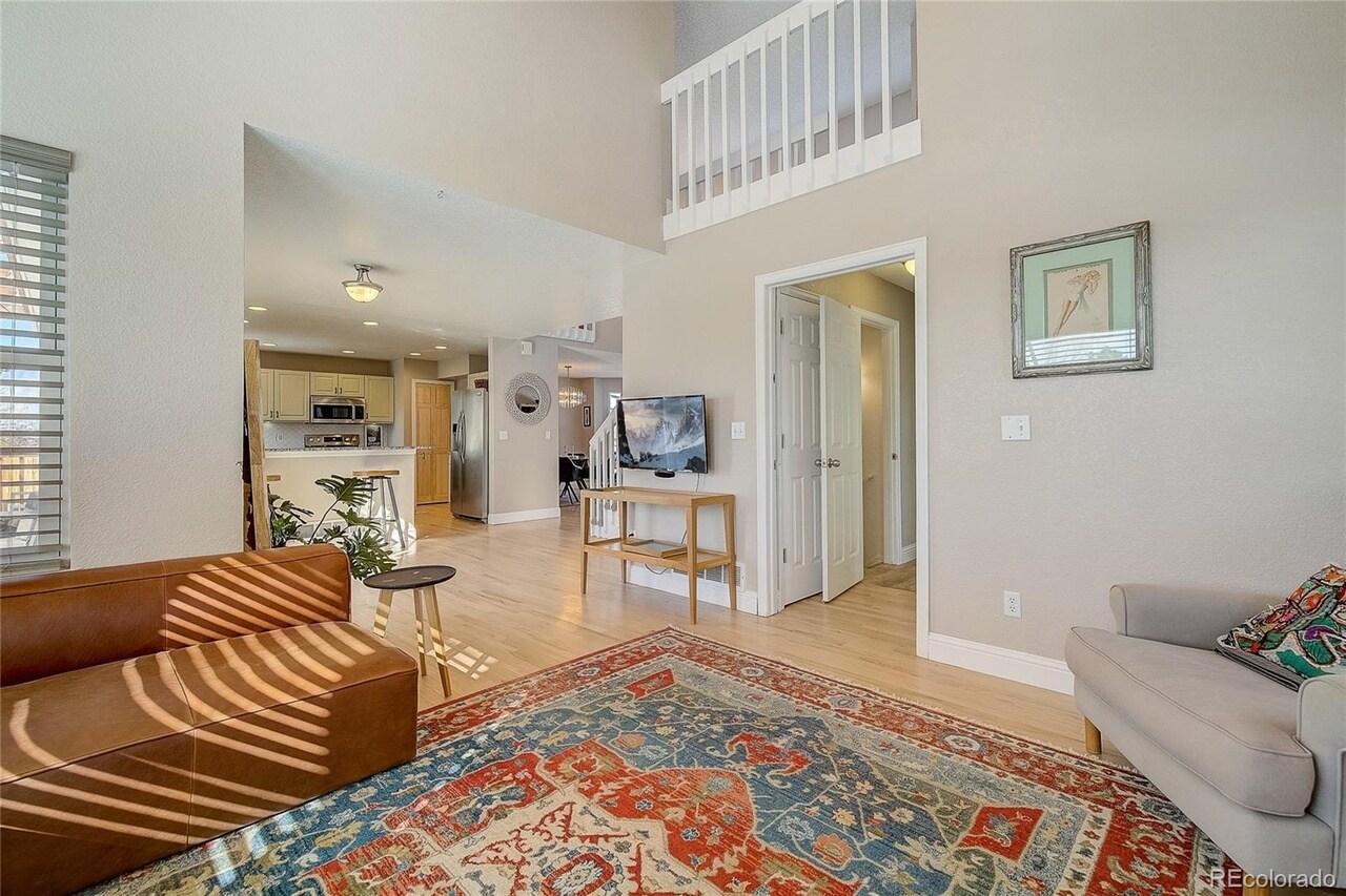 Building Photo - 1714 Foxfield Dr