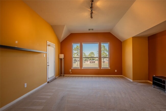 Building Photo - 2802 Silhouette Bay Dr