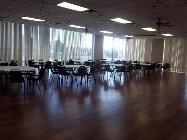 Building Photo - 3771 Environ Blvd