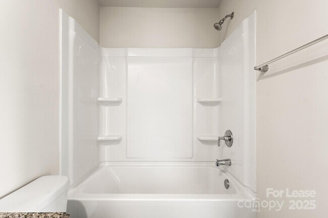 Building Photo - 117 Dogwood Vlg Trl
