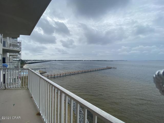 Building Photo - 1600 Marina Bay Dr