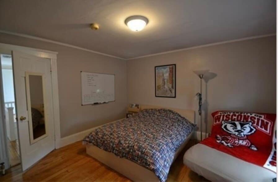 Building Photo - 30 Sunset Rd