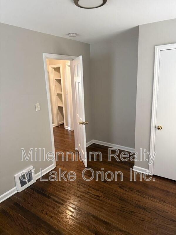 Building Photo - 603 Lenox Ave