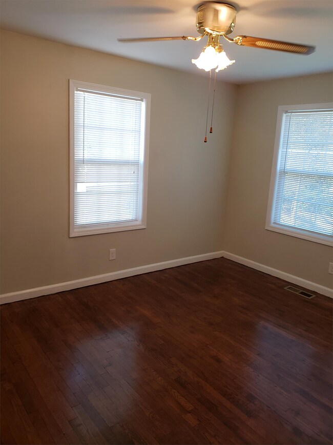 Building Photo - 2790 Sardis St