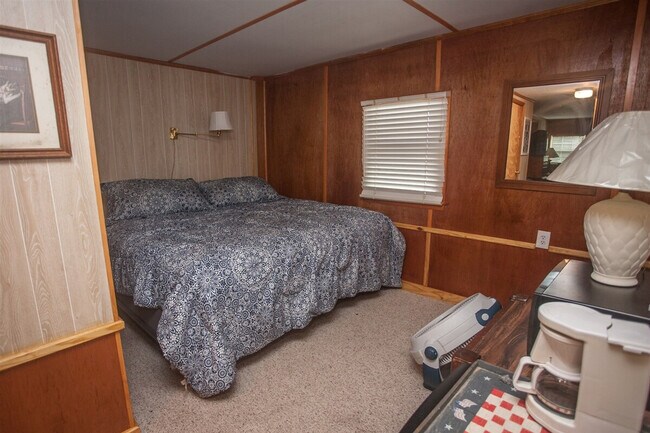 Building Photo - 57219 Island Club Ln