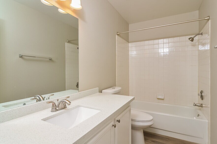 Building Photo - 1864 Praline Cir