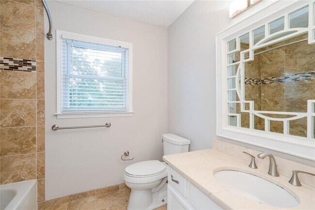 Building Photo - 3281 Mitsy Forest Way NE