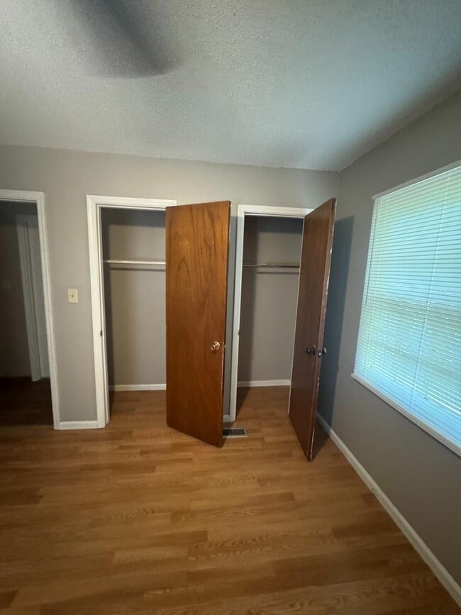 Building Photo - 115 Bay Valley Dr SW