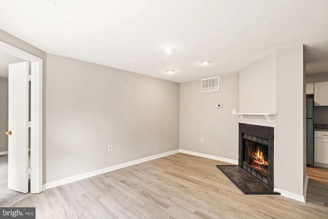 Building Photo - 4401 Pembrook Village Dr
