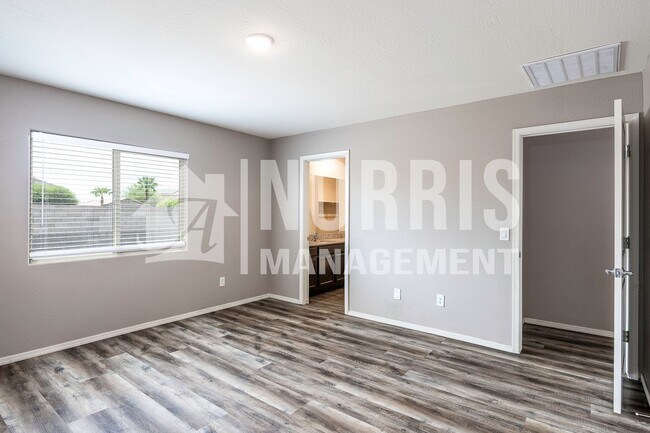 Building Photo - Very Nice Home in a Great Location