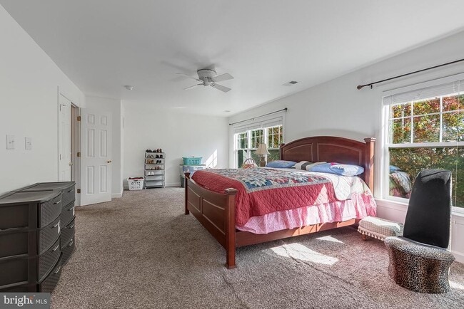 Building Photo - 8265 Glade Bank Dr