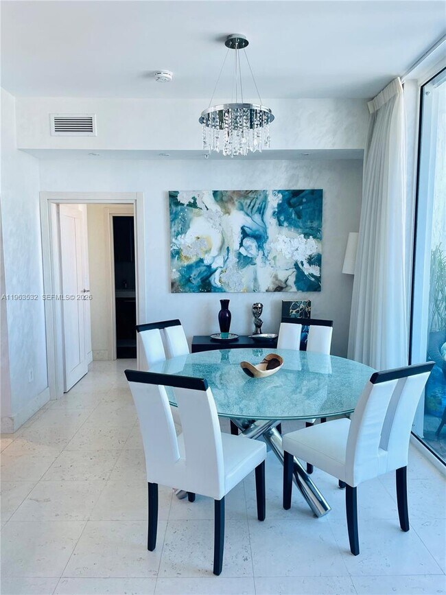 Building Photo - 1945 S Ocean Dr