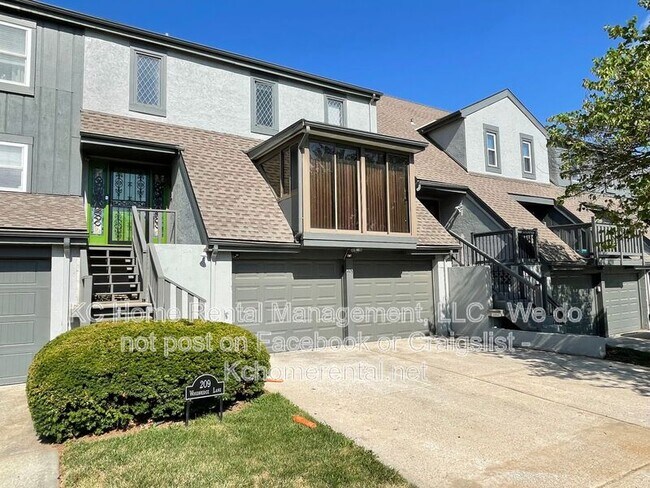 Building Photo - 209 Woodbridge Ln