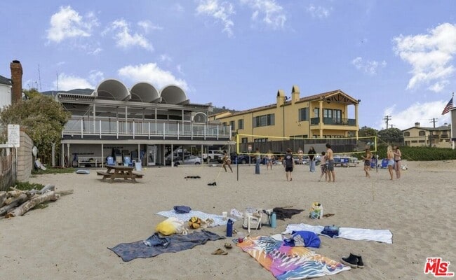 Building Photo - 30611 Las Estrellas Dr