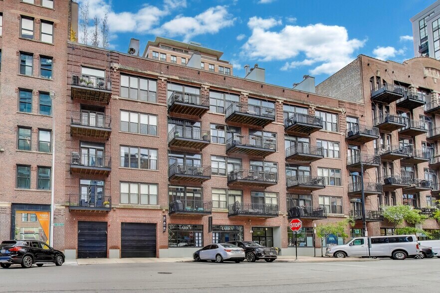 Building Photo - 375 W Erie St