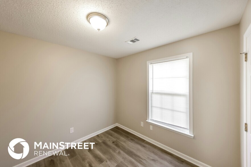 Building Photo - 15973 Stone Ridge Cir