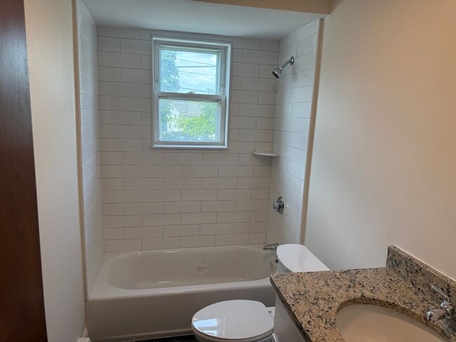 Building Photo - 781 Winthrop Ave