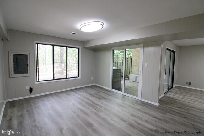 Building Photo - 20423 Meadow Pond Pl