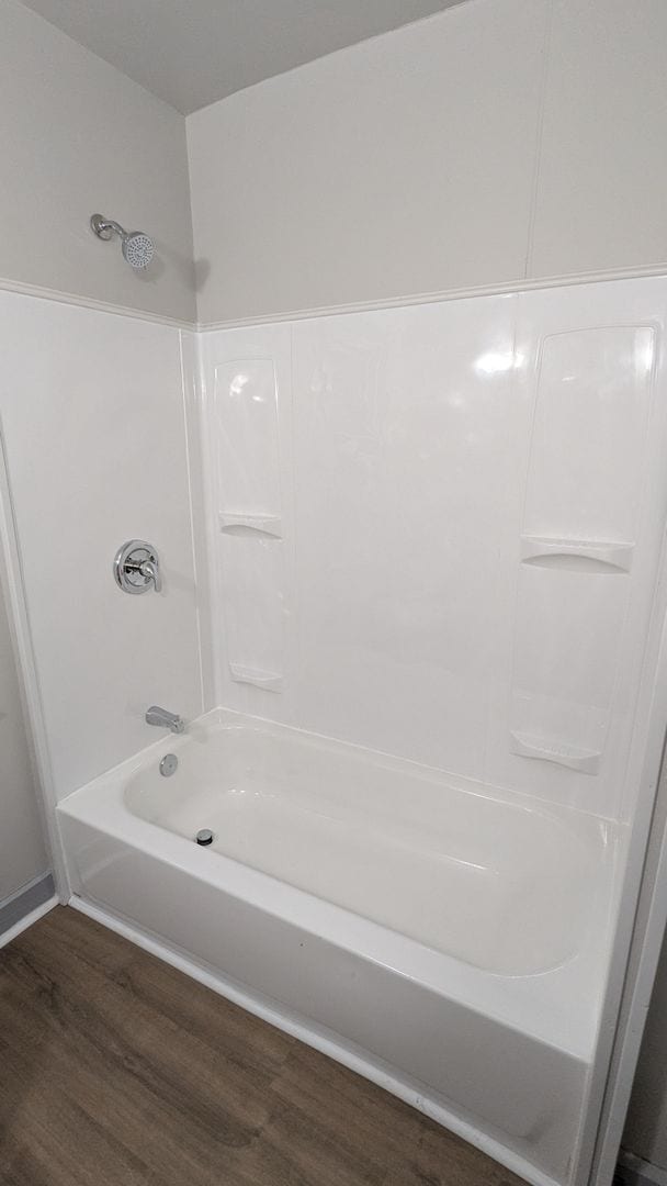 Building Photo - Charming 3 bedroom/1 bath home in the heart of Akron!