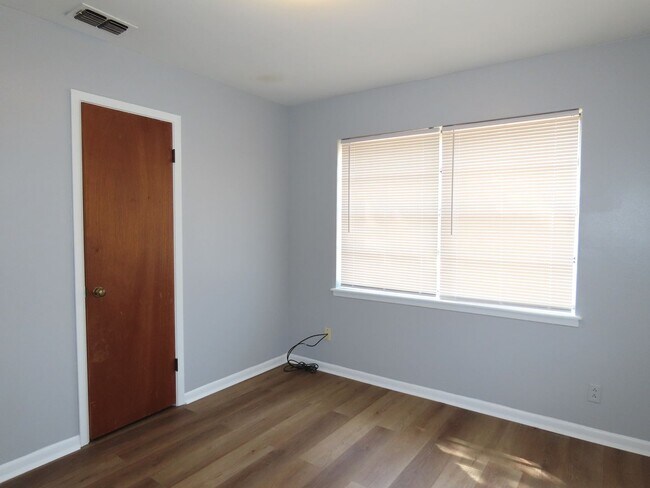 Building Photo - Country Living in Arp! 3 Bedroom, 1 Bath H...