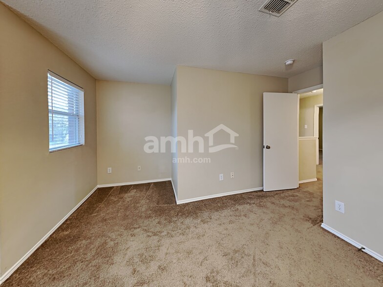 Building Photo - 2357 Bradford Pear Dr