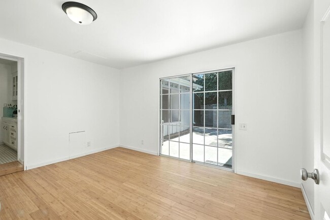 Building Photo - 8461 Valley Circle Blvd
