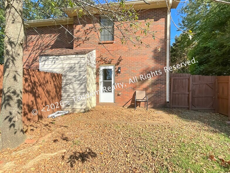 Building Photo - 2331 Kimberly Dr