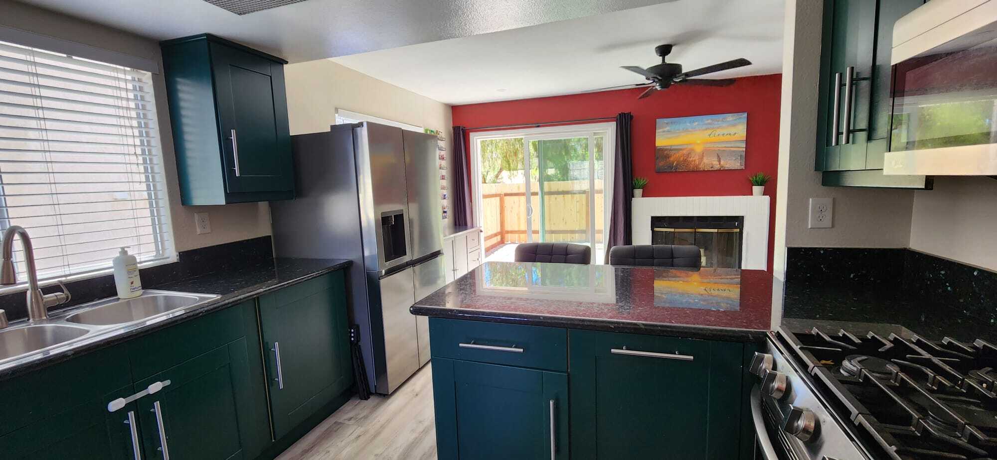 Building Photo - 2091 Manzana Way