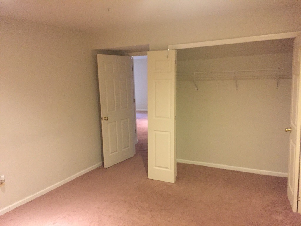 Bedroom 2 - 4300 Stablemere Ct
