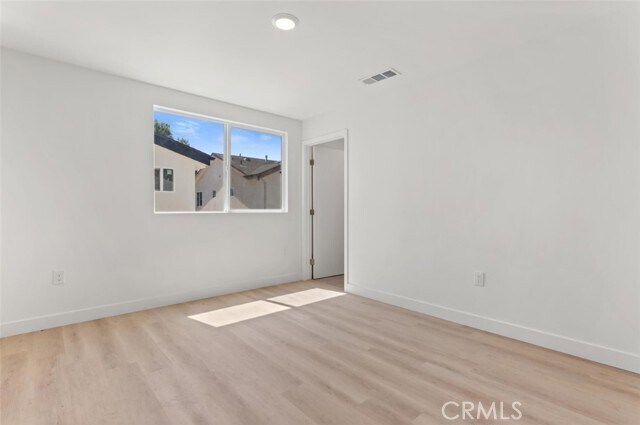 Building Photo - 703 W 80th St