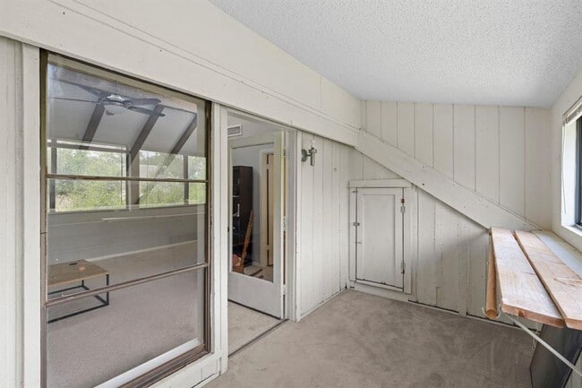 Building Photo - 13 Casa Verde St