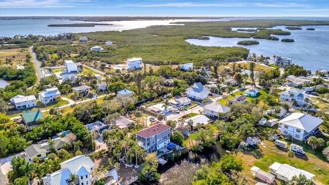 Building Photo - 28 Michiana Dr