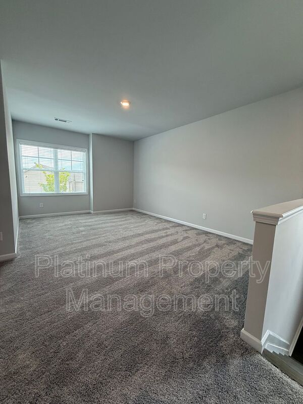 Building Photo - 1673 Dover Creek Ln