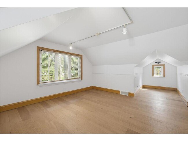 Building Photo - 2615 Shadywood Rd