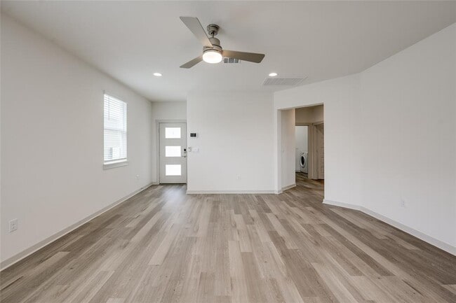 Building Photo - 8004 Linnie Ln