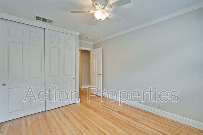 Building Photo - 2704 Doverton Square