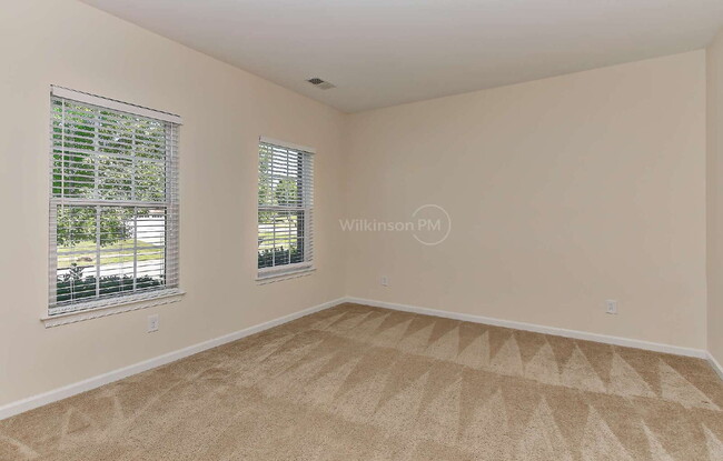 Building Photo - Beautiful 3,409 sqft 5-bedroom 3-bath Exec...