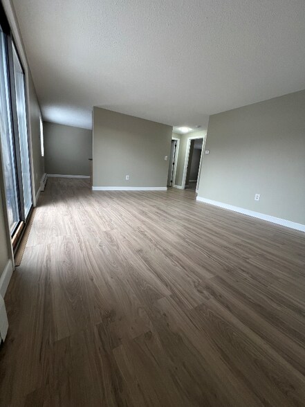 Building Photo - 175 Willard St