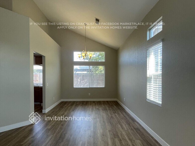 Building Photo - 9255 Boulder Falls Ct