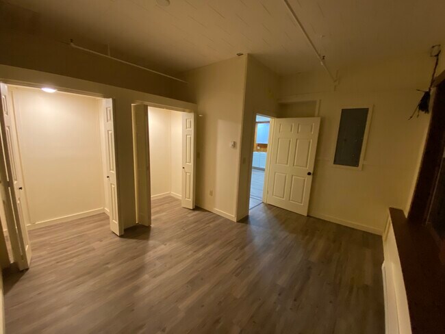 Master Bedroom - 87 Park St