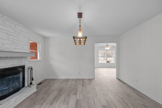 Building Photo - 205 Woodside Dr