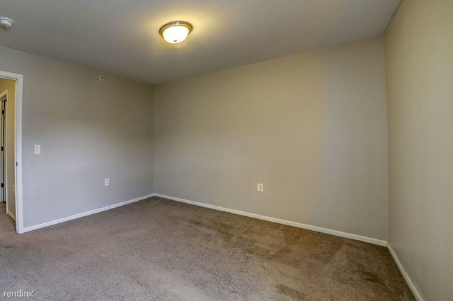 Building Photo - 3 br, 1.5 bath Apartment - Arneman Place