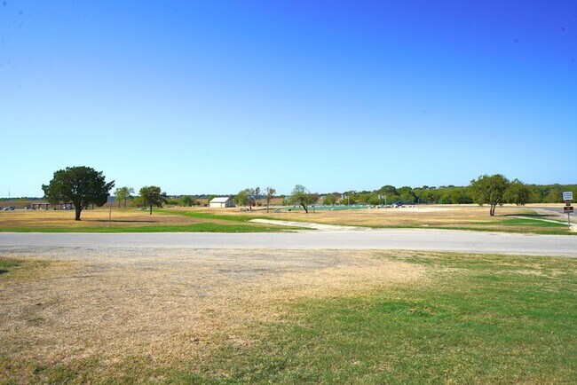 Building Photo - Great Home Near Randolph AFB - Realtor Com...