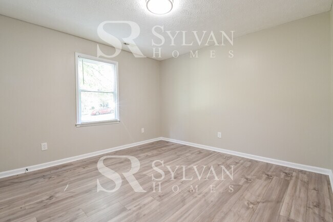 Building Photo - Cozy 3BR Home for You