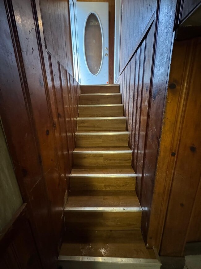 Building Photo - Newly renovated Tulip street