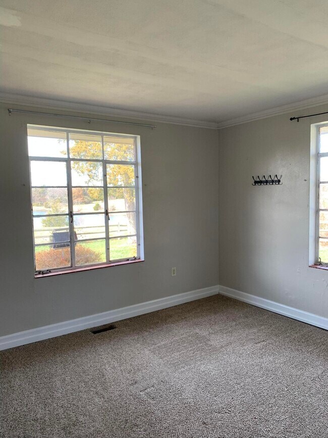 Building Photo - 5731 S Bearfield Rd