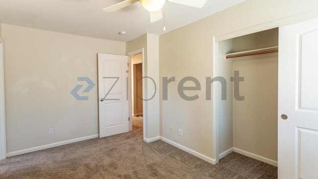 Building Photo - 1251 Clover Dr